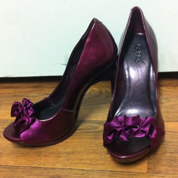 Heels - Picture 2 of 4
