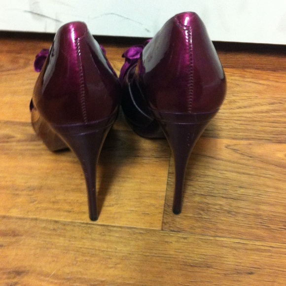 Heels - Picture 3 of 4