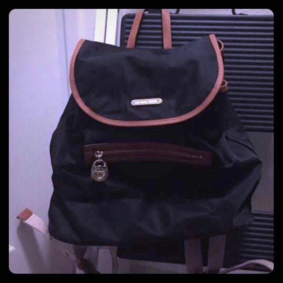 MK back pack nylon medium size ❤️