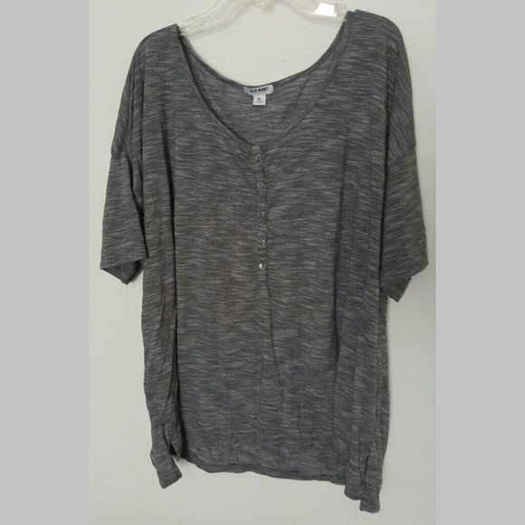 Old navy grey tee