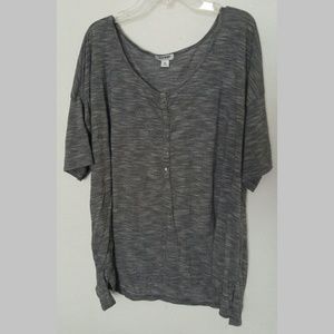 Old navy grey tee