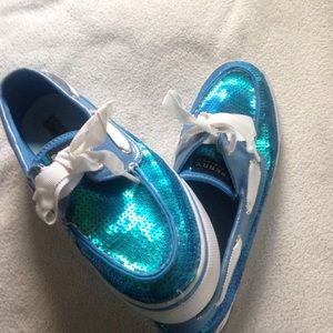 Blue sparkle size 7.5 Sperry Topsiders