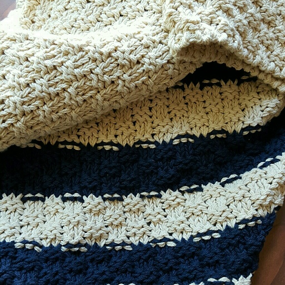 RESERVED SALE Gorgeous Open Weaved Cardi - Picture 2 of 4