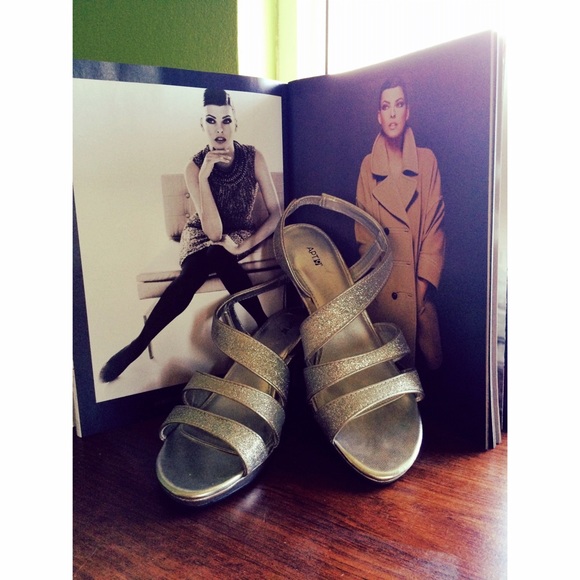 Apt. 9 Silver Low Heels