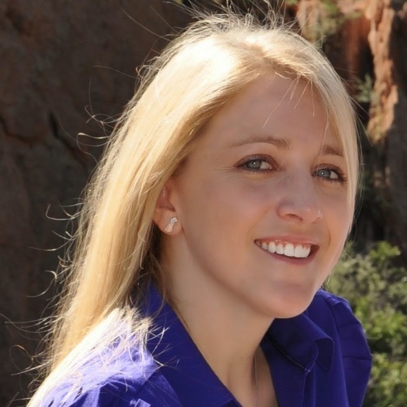 Meet your Posher, Danielle - Picture 1 of 1