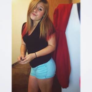 Meet your Posher, Alyssa