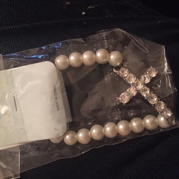 Faux pearl and rhinestone cross bracelet