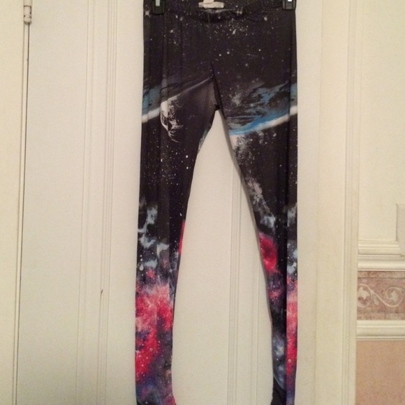 Galaxy print leggings