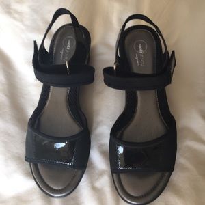 Semi Wedges Black sandals