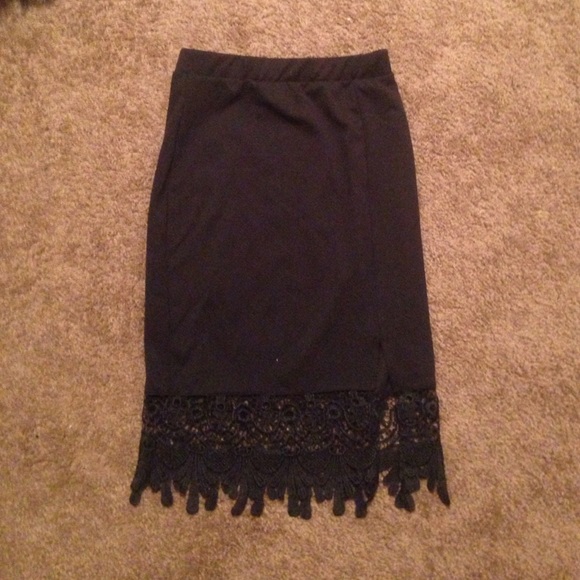 Black skirt with bottom detail