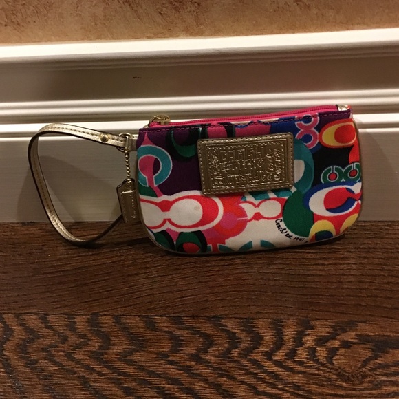 Poppy coach wristlet