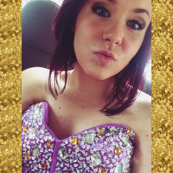 Meet your Posher, Victoria - Picture 1 of 1