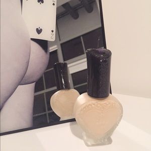 Anna Sui foundation light beige -FULL! used 1 time