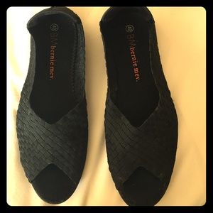 Black fabric walking shoes