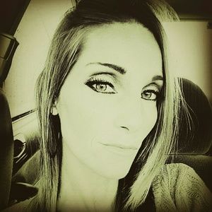 Meet your Posher, Leeanna