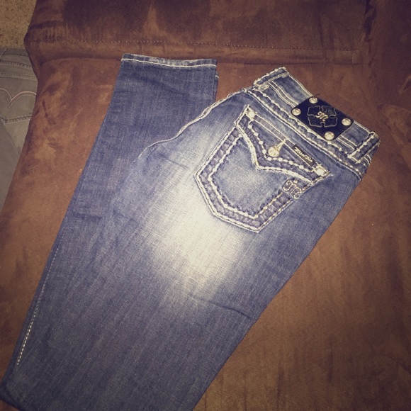 Beautiful Miss Me Jeans - Picture 1 of 4