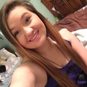 Meet your Posher, Danielle