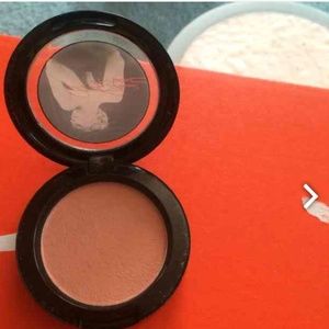 Mac Marilyn Monroe blush