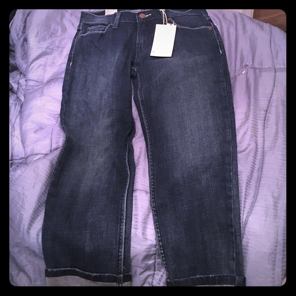 Levis capris - Picture 1 of 4