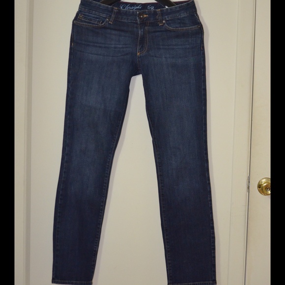 Tommy Hilfiger jeans fits waist 28inches