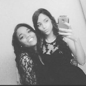 Meet your Posher, Romanda