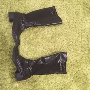 Size 8 black riding boots!