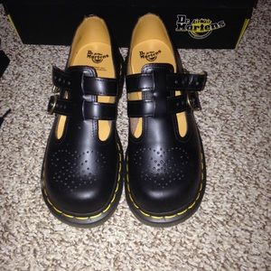 black dr. martens.