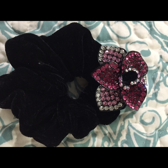 Studded Rose Hair Accessory!