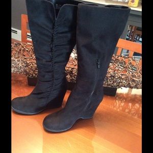 STEVE MADDEN WEDGE BOOTS