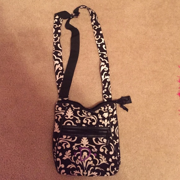 Black and White Print Thirty-One Crossbody Bag!