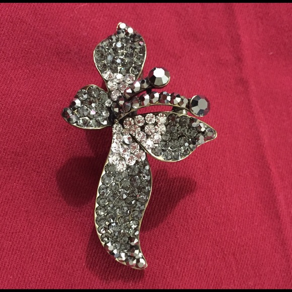 Studded Hair Accessory! - Picture 2 of 3
