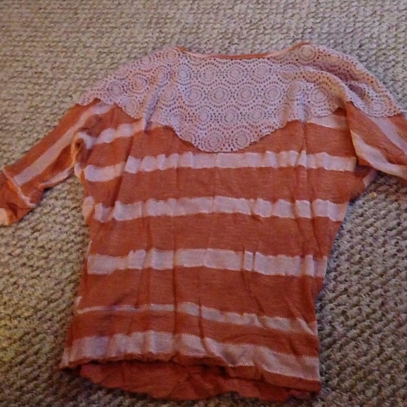 Quarter length sleeve, striped shirt - Picture 2 of 2