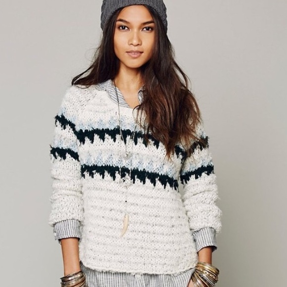 SOLD 🌟 Last chance Free People sweater - Picture 3 of 3