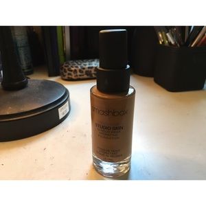 Smashbox foundation 3.3