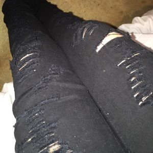 Black ripped skinny jeans