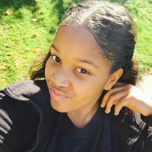 Meet your Posher, Alexus