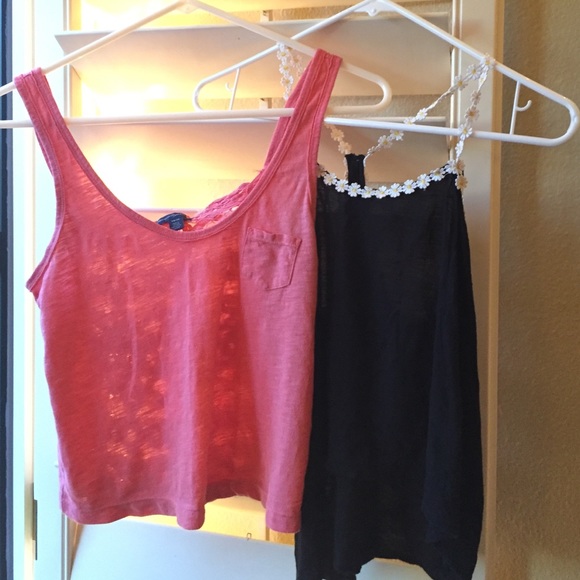 Pink-crop top backless design Black-flower straps