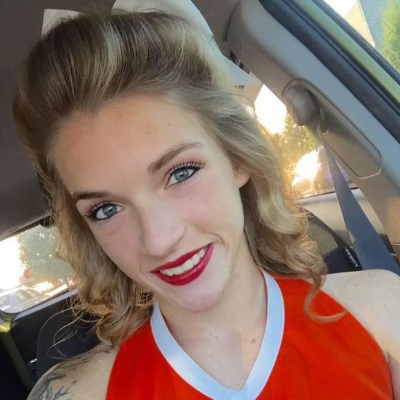 Meet your Posher, Tabitha