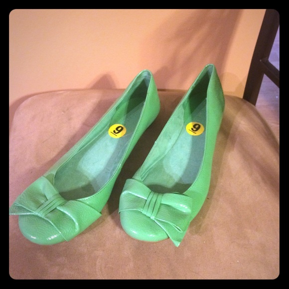 Patent leather ballet flats. Nine West. Size 9.