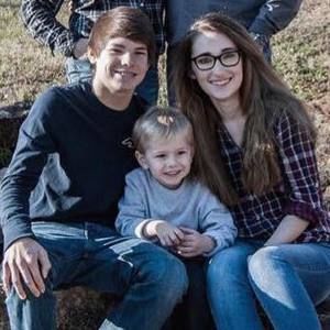 Meet your Posher, Brooke