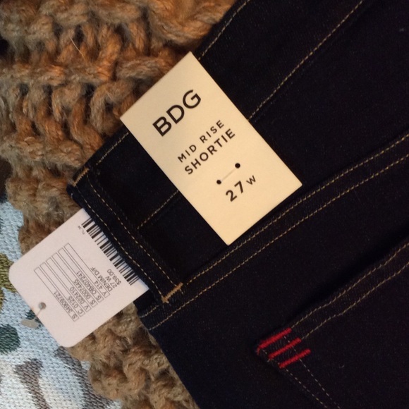 Urban Outfitters BDG Dark Denim Cuffed Shorts - Picture 2 of 4