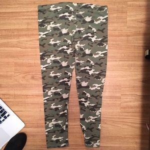 Camo leggings