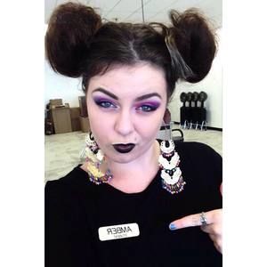 Meet your Posher, Amber