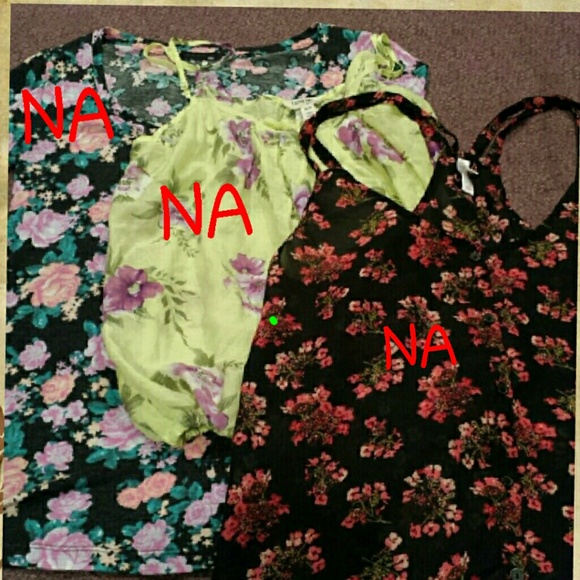 FREE top w/ Purchase!!