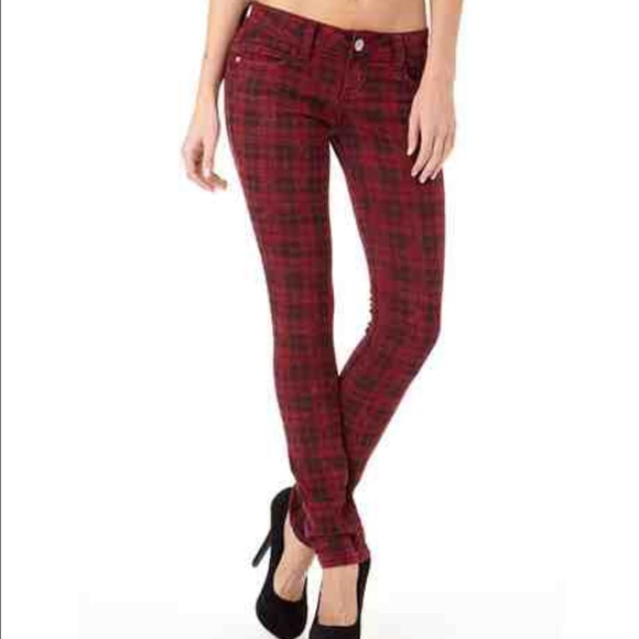 Almost famous checker jeans