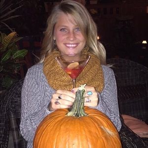 Meet your Posher, Maggie