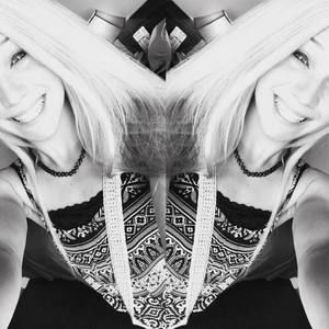 Meet your Posher, Lea