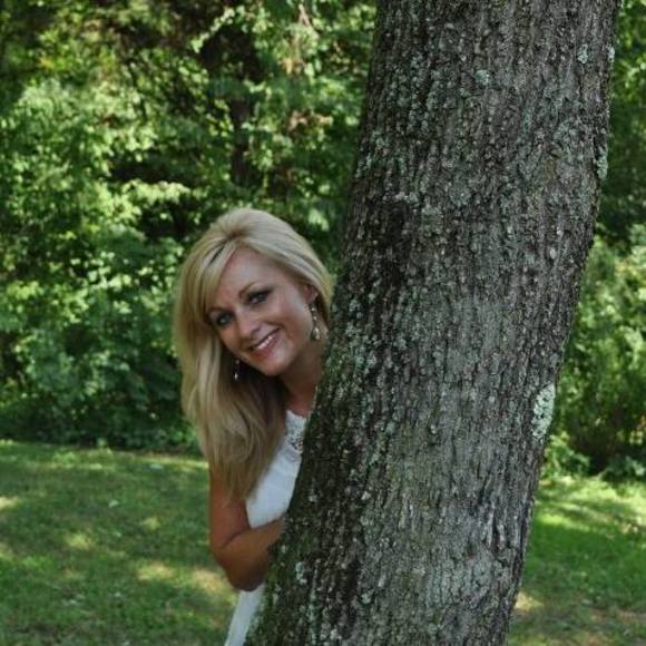 Meet your Posher, Tiffany - Picture 1 of 1