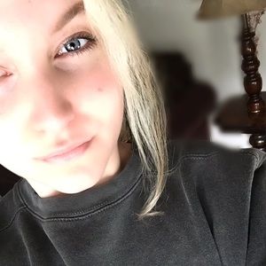 Meet your Posher, Hailey