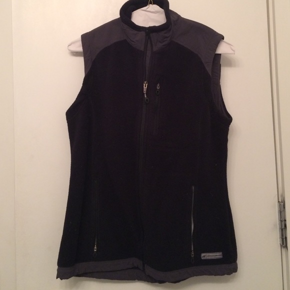 Eastern mountain sports fleece vest with pockets